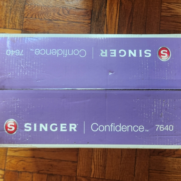 Singer Sewing Machine - Picture 2 of 4